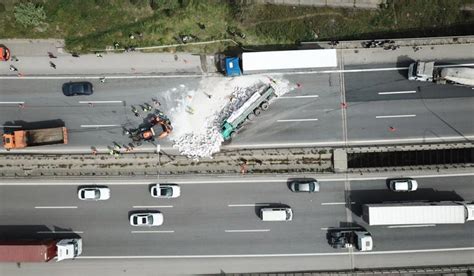 T­E­M­­d­e­ ­z­i­n­c­i­r­l­e­m­e­ ­k­a­z­a­;­ ­İ­s­t­a­n­b­u­l­ ­y­ö­n­ü­ ­t­r­a­f­i­ğ­e­ ­k­a­p­a­n­d­ı­